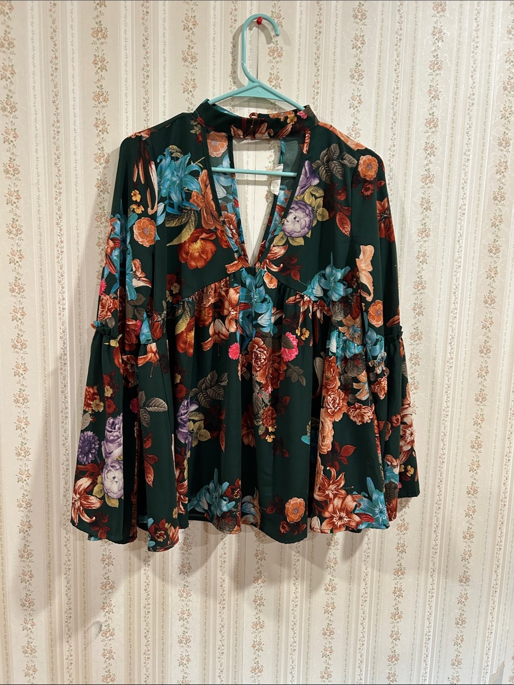Floral V-Neck Bell Sleeve Top - Dark Green